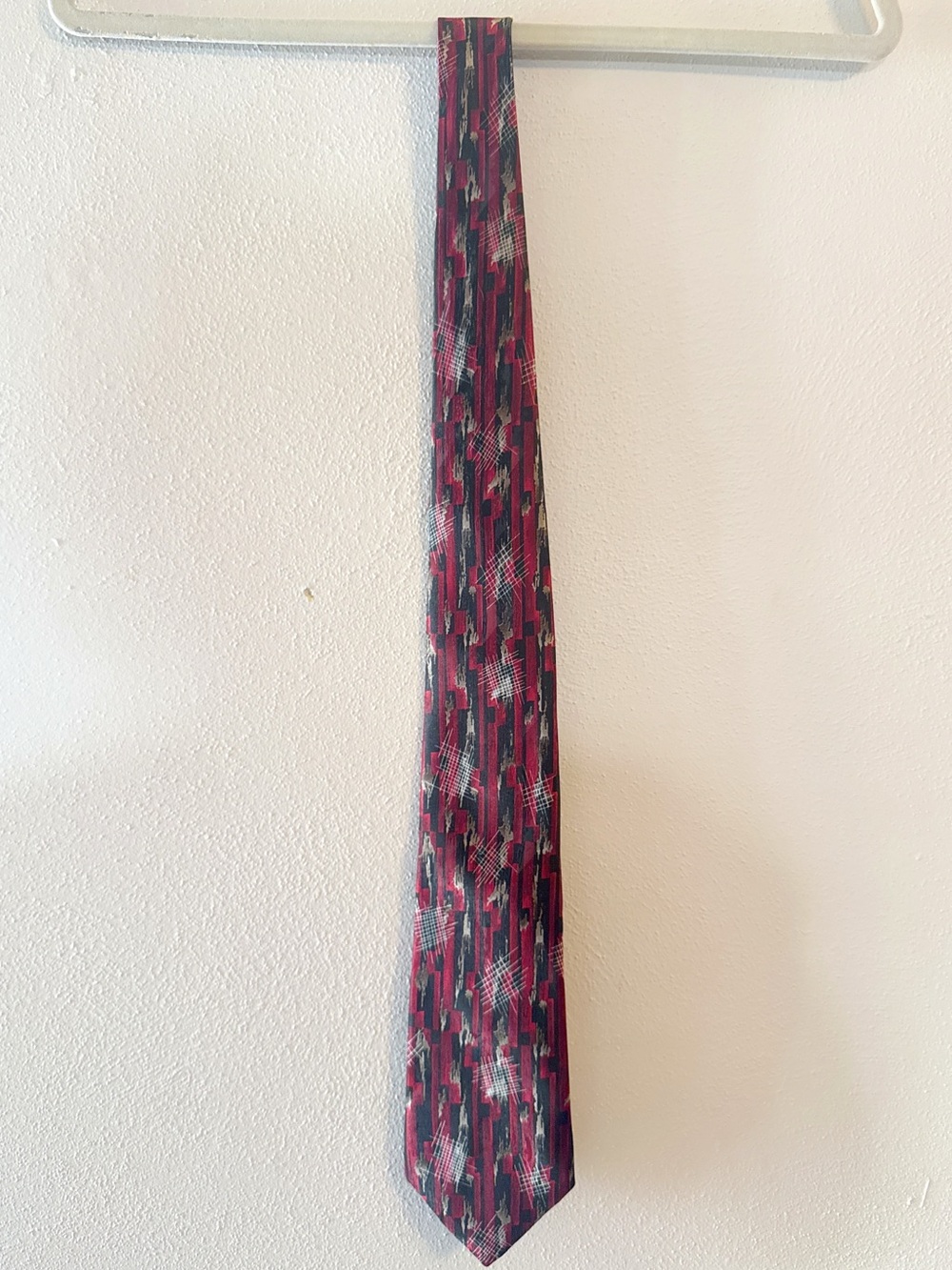 Red Black Gray Abstract Print Necktie Polyester Geometric Classic Mens Tie - Picture 2 of 7